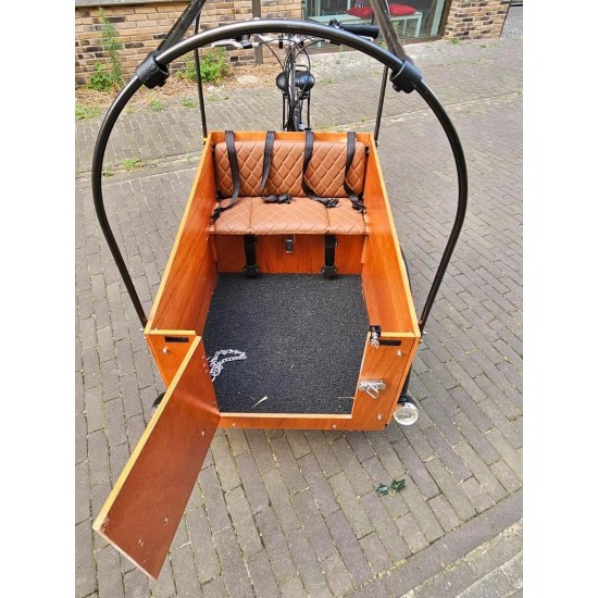 Elektrische Cangoo Easy hondenbakfiets met toebehoren