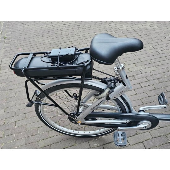 Elektrische Gazelle Cabby bakfiets met nieuwe accu en motor