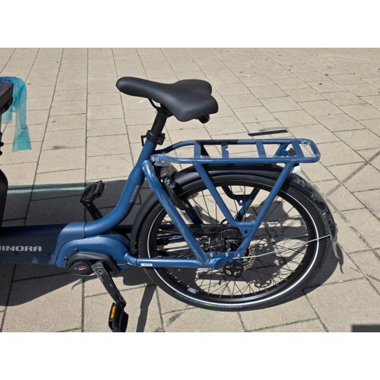 Elektrische Bakfiets met Bosch CargoLine Motor en Huif