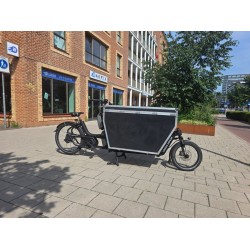 Urban Arrow Cargo Line Bakfiets met Flightcase
