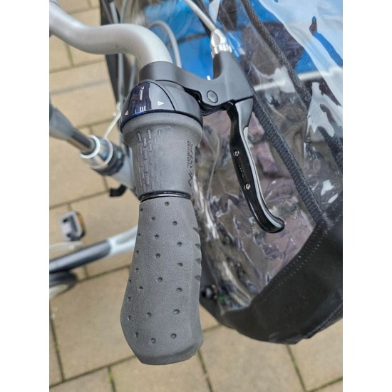 Elektrische Gazelle Cabby bakfiets met huif