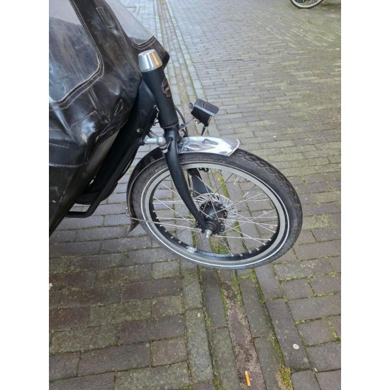 Bakfiets(.)nl Cargobike long met Huif - Zo goed als nieuw!