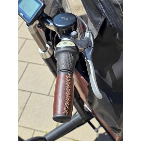 Pinkster aanbieding Bakfiets(.)nl - Elektrisch met Huif