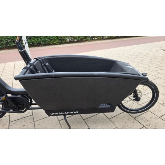 Urban Arrow Performance Line bakfiets met regentent