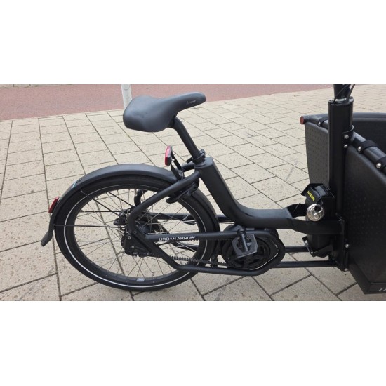 Urban Arrow Performance Line bakfiets met regentent
