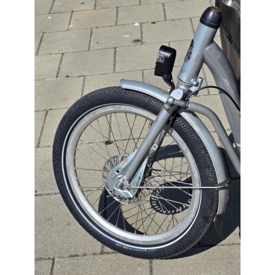 Elektrische Gazelle Cabby bakfiets met Bafang middenmotor