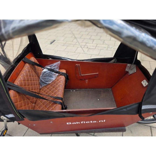 Elektrische bakfiets met toebehoren - Zo goed als nieuw