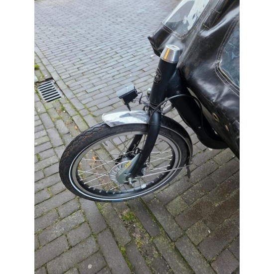 Bakfiets(.)nl Cargobike long met Huif - Zo goed als nieuw!