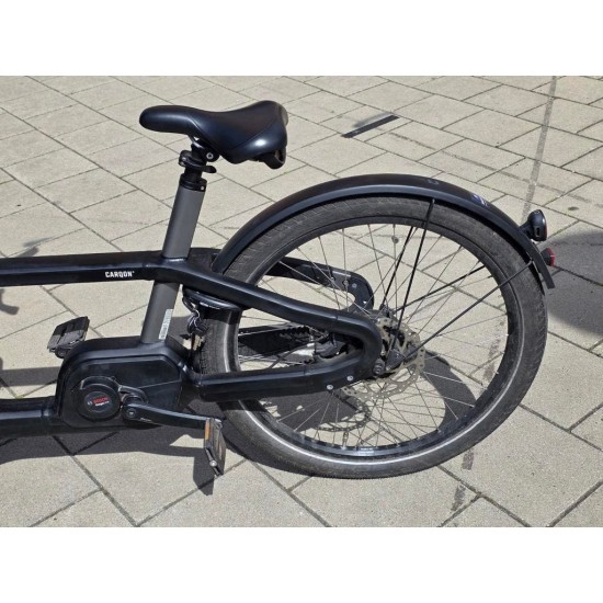 Elektrische Carqon bakfiets met deurtje hondenbakfiets