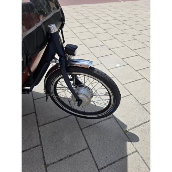 Elektrische bakfiets met toebehoren - Zo goed als nieuw