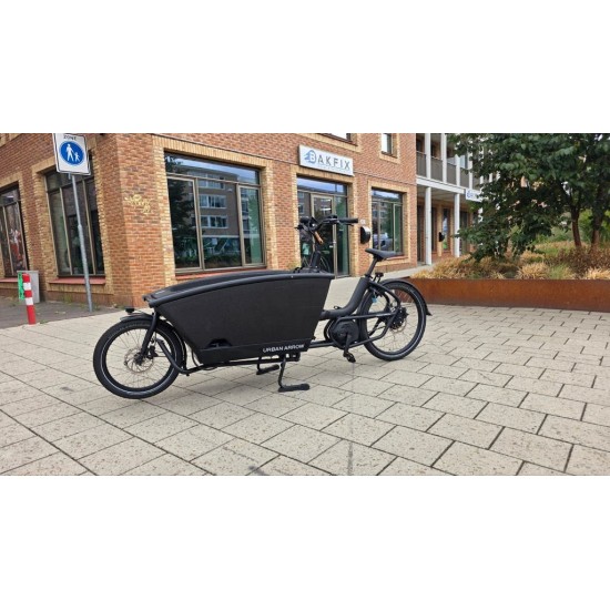 Urban Arrow Performance Line bakfiets met regentent