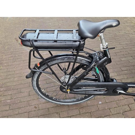 ????Elektrische Gazelle Cabby bakfiets met regentent