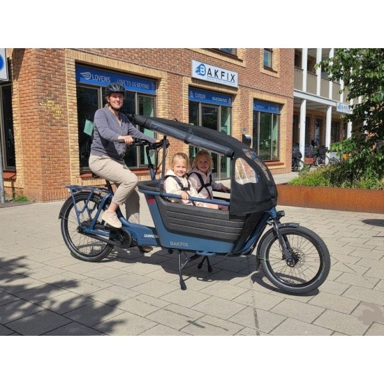 Elektrische Bakfiets met Bosch CargoLine Motor en Huif