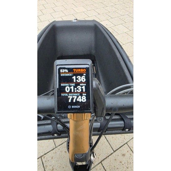 Urban Arrow Performance Line bakfiets met regentent