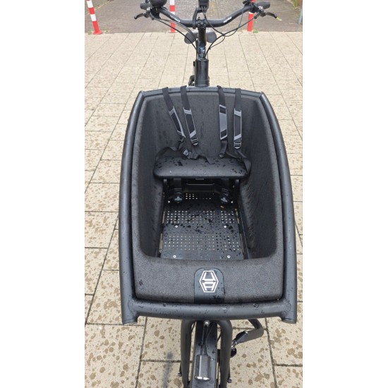 Urban Arrow Performance Line bakfiets met regentent