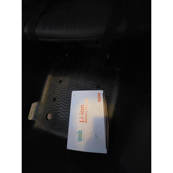 ????2dehands Dolly bakfiets met regenhuif en toebehoren