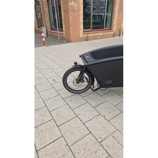 Urban Arrow Performance Line bakfiets met regentent
