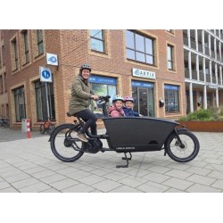 Urban Arrow bakfiets met regentent - Ideaal voor gezinnen!