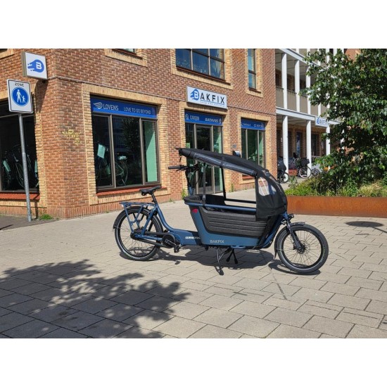 Elektrische Bakfiets met Bosch CargoLine Motor en Huif